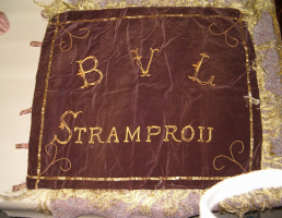 Schutterij Bijzondere Vrijwillige Landstorm Stramproy - Voorzijde