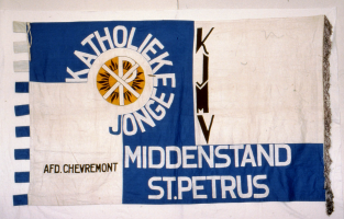 Kath. Jonge Middenstand St. Petrus Chèvremont - Voorzijde