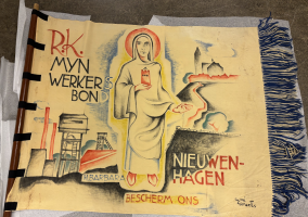 RK Mijnwerkersbond Nieuwenhagen 1935 - Voorzijde thumbnail